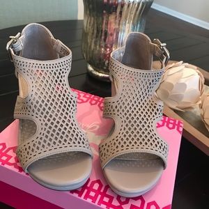 Gianni Bini Girls Taupe Wedges
